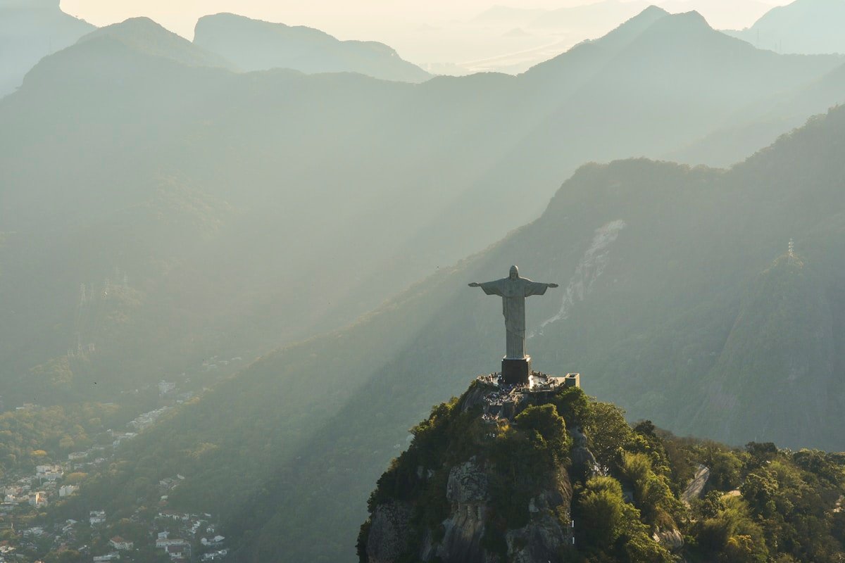 Cristo Redentor sobre o Rio de Janeiro