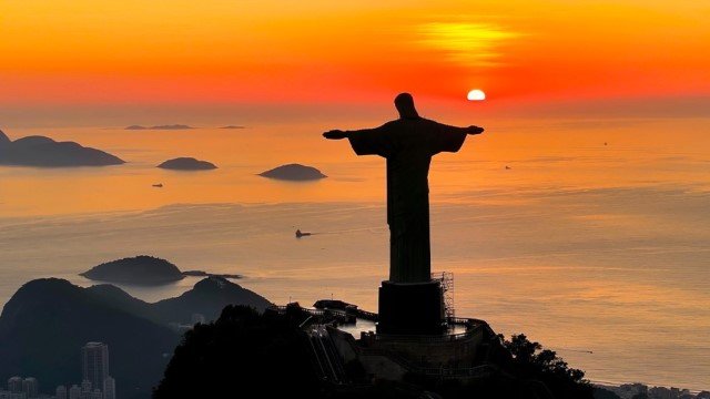 Cristo Redentor sobre o Rio de Janeiro